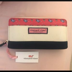 Vineyard Vines crab wallet